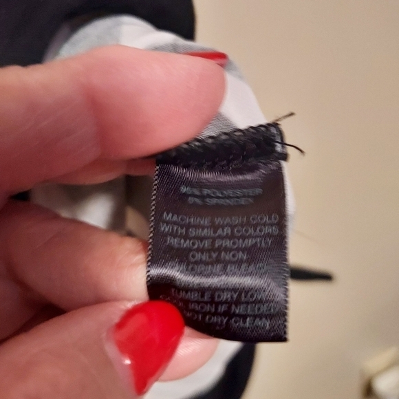 White/Black med stripes dress black and white black trim on bottom - Picture 8 of 9